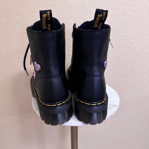 Worn Once Women DR MARTENS Sinclair black Leather hearts platform boots Sz 9 - Picture 5 of 11